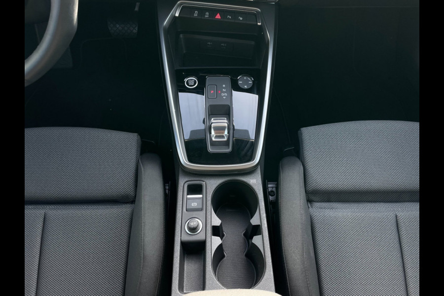 Audi A3 Sportback 30 TFSI Advanced edition | Camera | PDC | Carplay | Navi | Cruise Control |