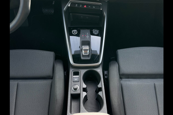 Audi A3 Sportback 30 TFSI Advanced edition | Camera | PDC | Carplay | Navi | Cruise Control |