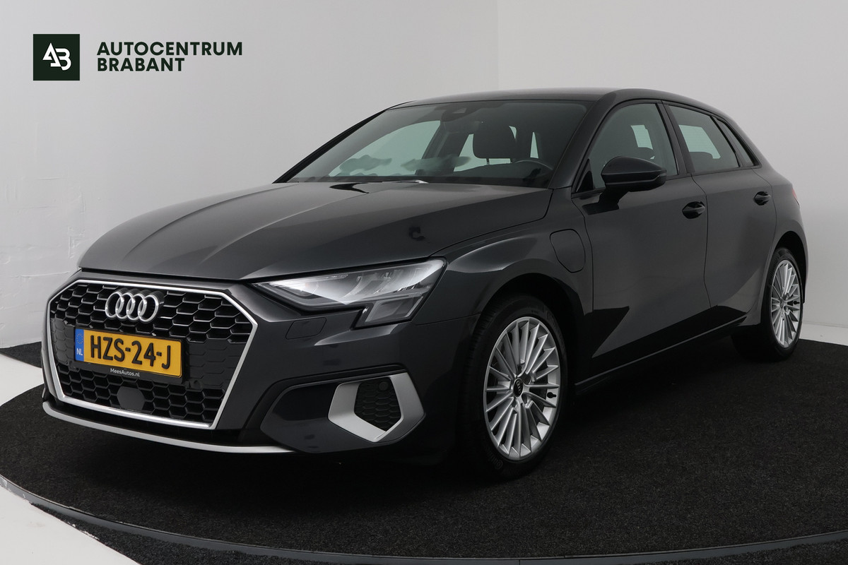 Audi A3 Sportback 40 TFSI e Edition (TREKHAAK, STOELVERWARMING, CAMERA, DIGITALE COCKPIT)