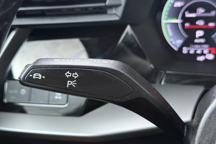 Audi A3 Sportback 40 TFSI e Edition (TREKHAAK, STOELVERWARMING, CAMERA, DIGITALE COCKPIT)