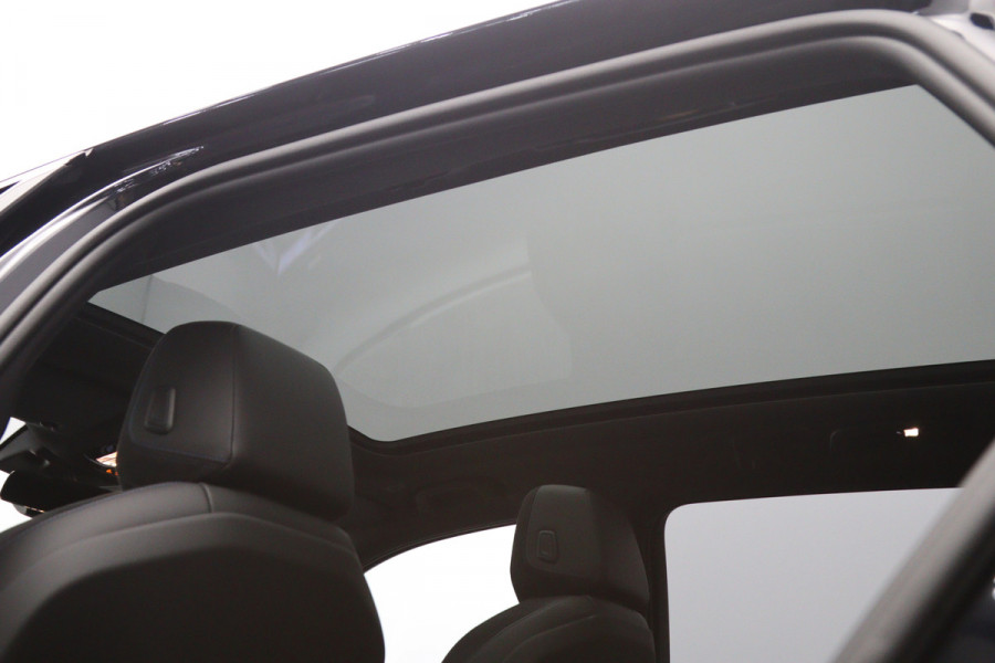 BMW i5 Touring eDrive40 M Sport Edition 84 kWh 340 PK, SOH 97 %, Panoramadak, Trekhaak, 360 Camera, H/K Sound,
