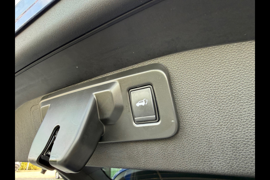 Renault Austral 1.2 E-Tech full hybrid 200 iconic - Automaat - Glasdak - Winterpakket - Navi - 360 Camera