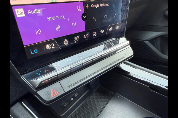 Renault Austral 1.2 E-Tech full hybrid 200 iconic - Automaat - Glasdak - Winterpakket - Navi - 360 Camera