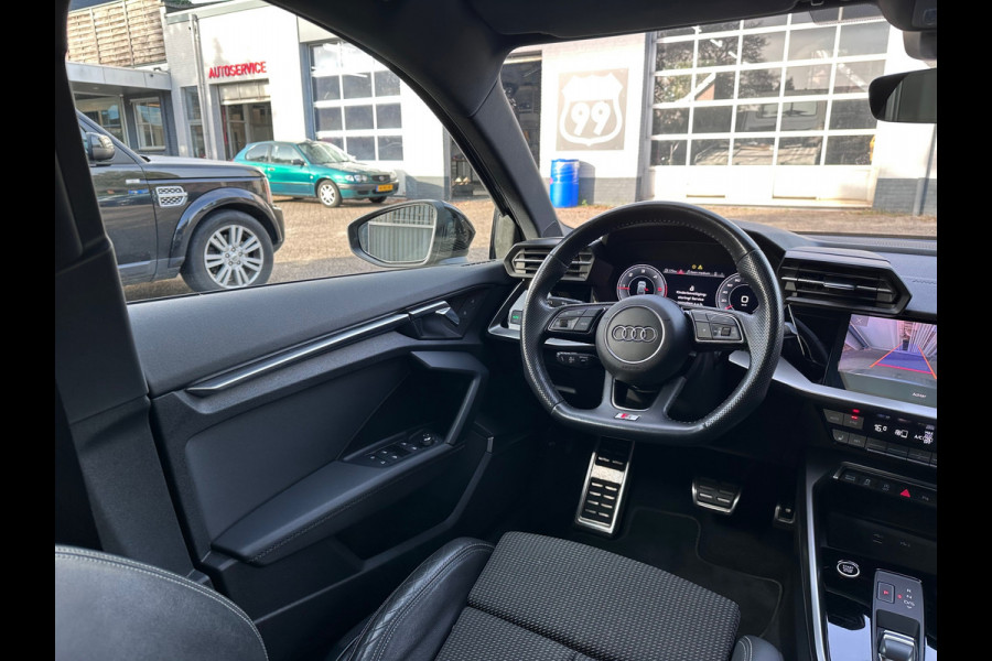Audi A3 Sportback 35 TDI edition one / 2X S-LINE / PANO / VIRTUAL / CRUISE / LANE