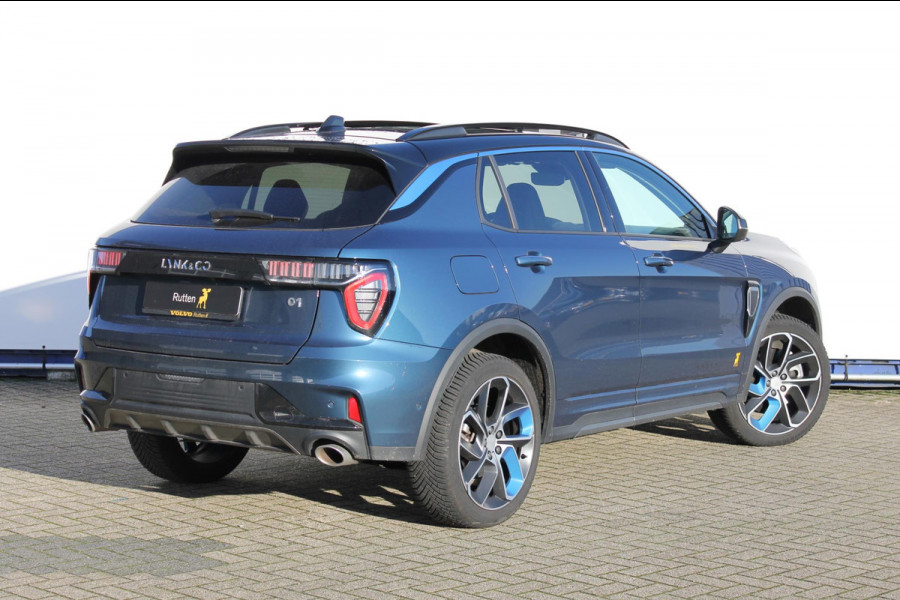 Lynk & Co 01 /360 Camera/ Adaptieve cruise control/ Elektrische stoelen/ BLIS/ Stoelverwarming/ Elektrische achterklep/ Climate control/ Parkeersensoren met camera/ Regensensor/ Keyless entry