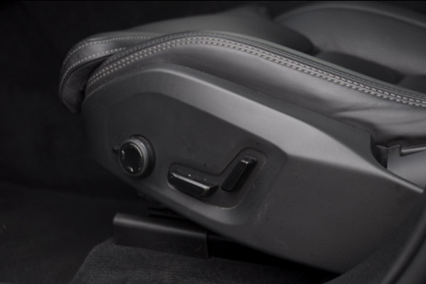 Volvo XC60 T6 350pk Automaat Plug-in AWD Ultra Black Edition Luchtvering/ Bowers & Wilkins/ Leder dashboard/ Adaptive cruise control/ Google infotainment/ 360Camera/ Keyless entry/