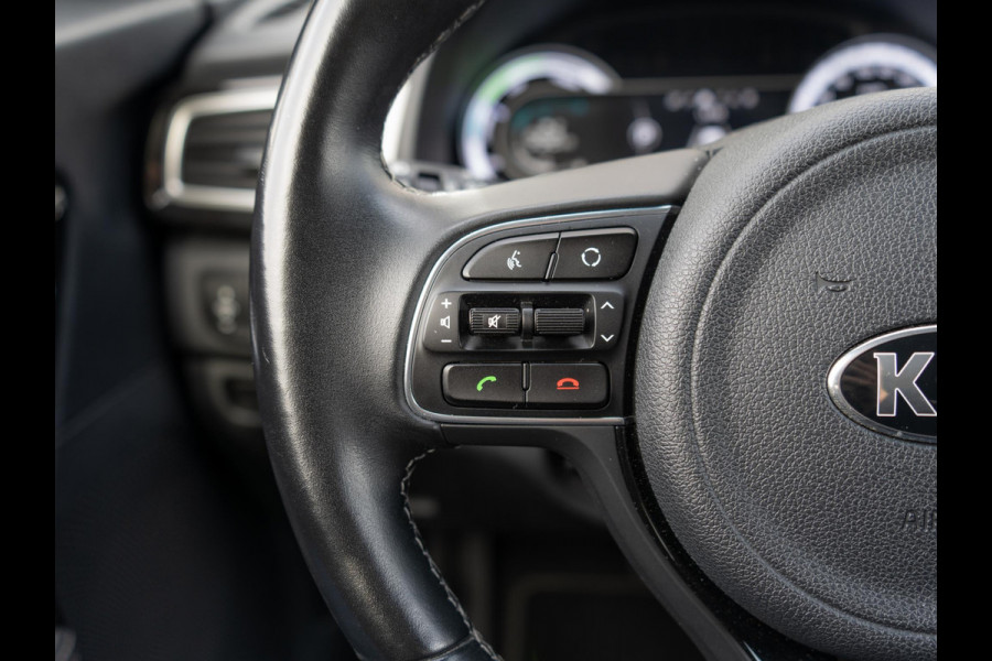Kia Niro 1.6 GDi Hybrid ExecutiveLine Dealeronderhouden | Trekhaak | Stoelverwarming + koeling| JBL| LED | Elektrische stoel + geheugen