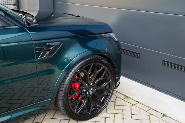 Land Rover Range Rover Sport P575 SVR | UNIEK! | SVO RACING GREEN | 24'' VOSSEN | 4X STOELVERKOELING | DEALER ONDH | HUD | ELEK TREKHAAK |