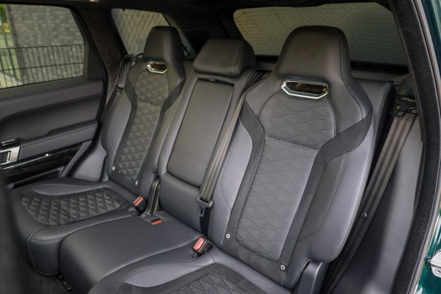 Land Rover Range Rover Sport P575 SVR | UNIEK! | SVO RACING GREEN | 24'' VOSSEN | 4X STOELVERKOELING | DEALER ONDH | HUD | ELEK TREKHAAK |
