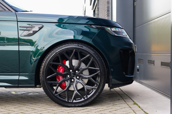 Land Rover Range Rover Sport P575 SVR | UNIEK! | SVO RACING GREEN | 24'' VOSSEN | 4X STOELVERKOELING | DEALER ONDH | HUD | ELEK TREKHAAK |
