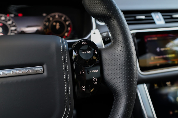 Land Rover Range Rover Sport P575 SVR | UNIEK! | SVO RACING GREEN | 24'' VOSSEN | 4X STOELVERKOELING | DEALER ONDH | HUD | ELEK TREKHAAK |