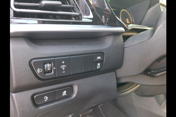 Kia e-Niro ComfortLine 64 kWh | SOH: 97,1% | Warmtepomp | 3 Fase | Climate | Stoelverwarming | Adaprtive CC | Camera |