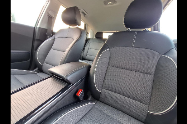 Kia e-Niro ComfortLine 64 kWh | SOH: 97,1% | Warmtepomp | 3 Fase | Climate | Stoelverwarming | Adaprtive CC | Camera |