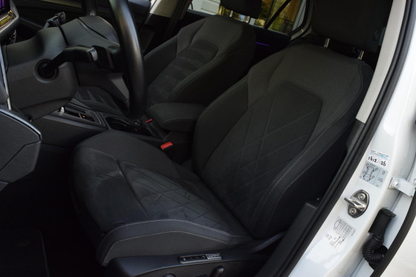 Volkswagen Golf 1.4 eHybrid|Cam.|Carplay|ACC|Stuur+stoelver.|Trekh