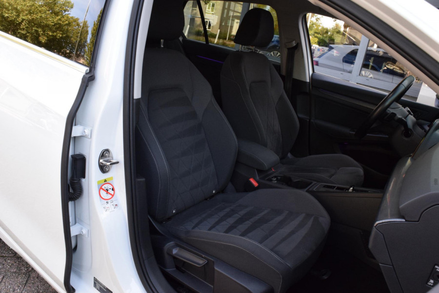Volkswagen Golf 1.4 eHybrid|Cam.|Carplay|ACC|Stuur+stoelver.|Trekh