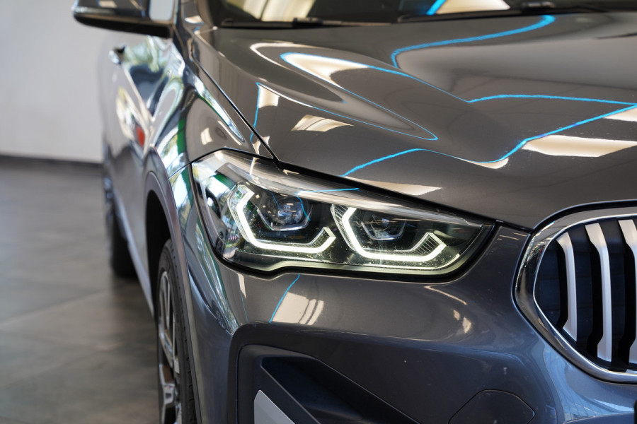 BMW X1 sDrive20i Executive Edition Cruise/Climate Head- UP NAP Trekhaak!