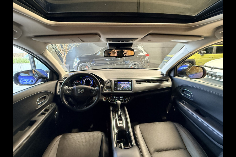 Honda HR-V 1.5 i-VTEC Executive Automaat. Pano. Camera. Nav. Trekhaak. Van eerste eigenaar met NAP.