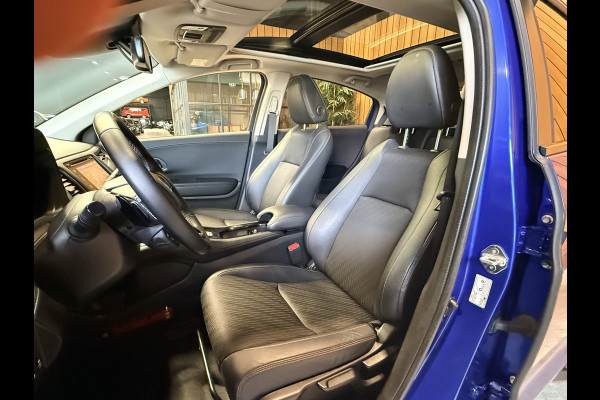 Honda HR-V 1.5 i-VTEC Executive Automaat. Pano. Camera. Nav. Trekhaak. Van eerste eigenaar met NAP.