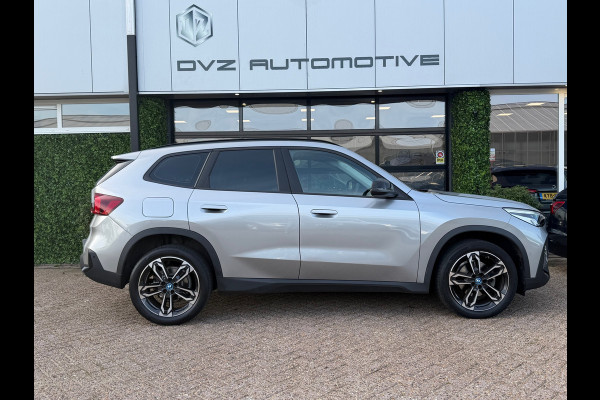 BMW X1 SDrive18i 136PK Aut. | Camera | Carplay | 19" M-Sport | Dealer Ond.