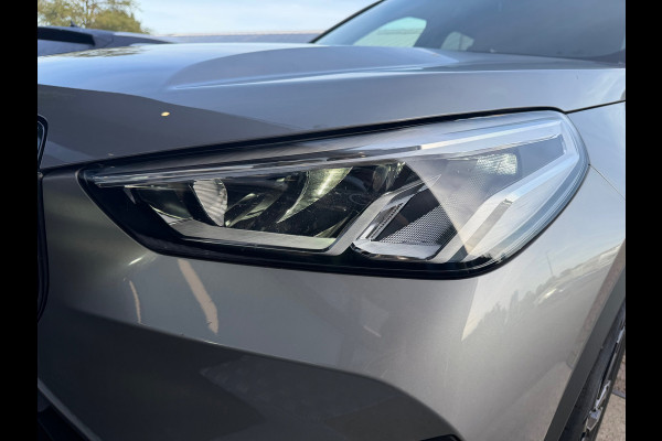 BMW X1 SDrive18i 136PK Aut. | Camera | Carplay | 19" M-Sport | Dealer Ond.