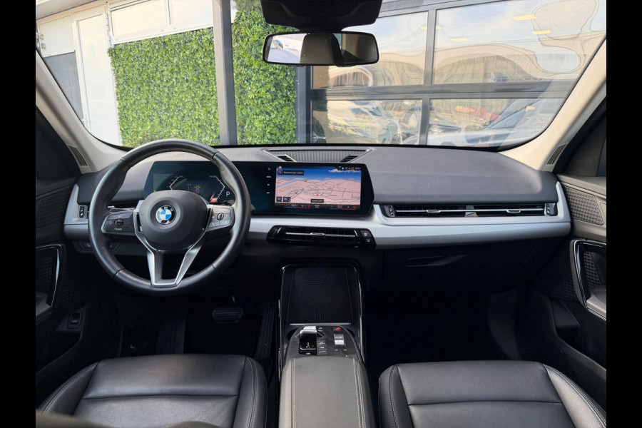 BMW X1 SDrive18i 136PK Aut. | Camera | Carplay | 19" M-Sport | Dealer Ond.