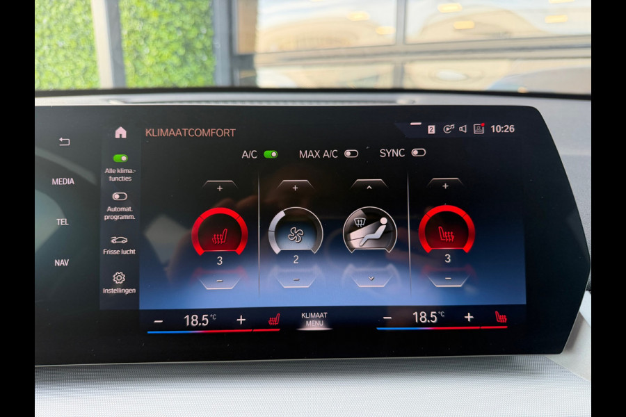 BMW X1 SDrive18i 136PK Aut. | Camera | Carplay | 19" M-Sport | Dealer Ond.