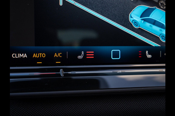 Volkswagen T-Roc 1.5 eTsi Life | Stoelverwarming | Camera | Adaptive Cruise