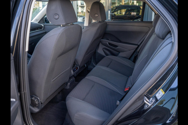 Volkswagen T-Roc 1.5 eTsi Life | Stoelverwarming | Camera | Adaptive Cruise