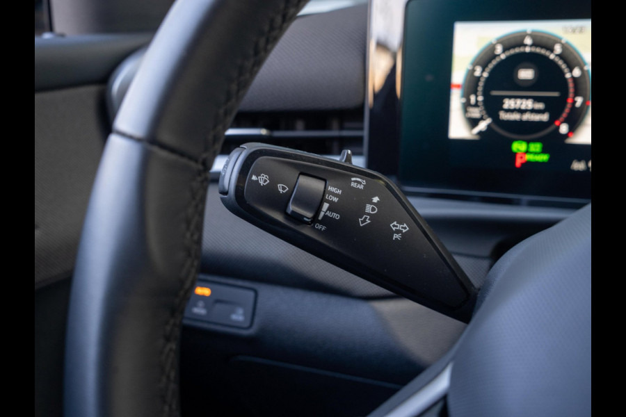 Volkswagen T-Roc 1.5 eTsi Life | Stoelverwarming | Camera | Adaptive Cruise