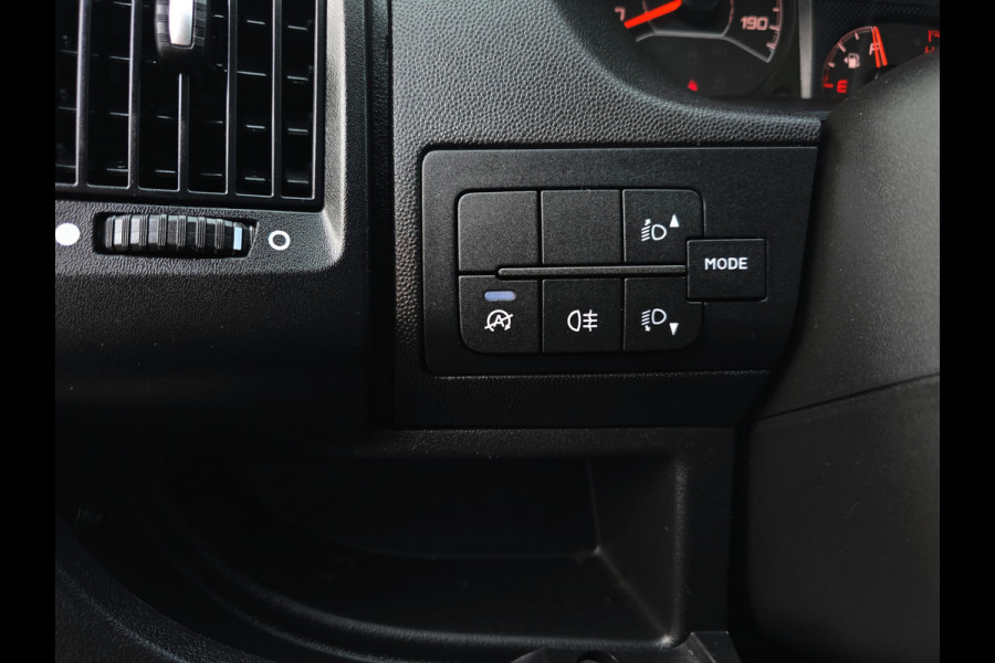 Peugeot Boxer 2.2 BlueHDi L2 H2 3.5T 140 Pk - Euro 6 - Navi - Airco - Cruise Control