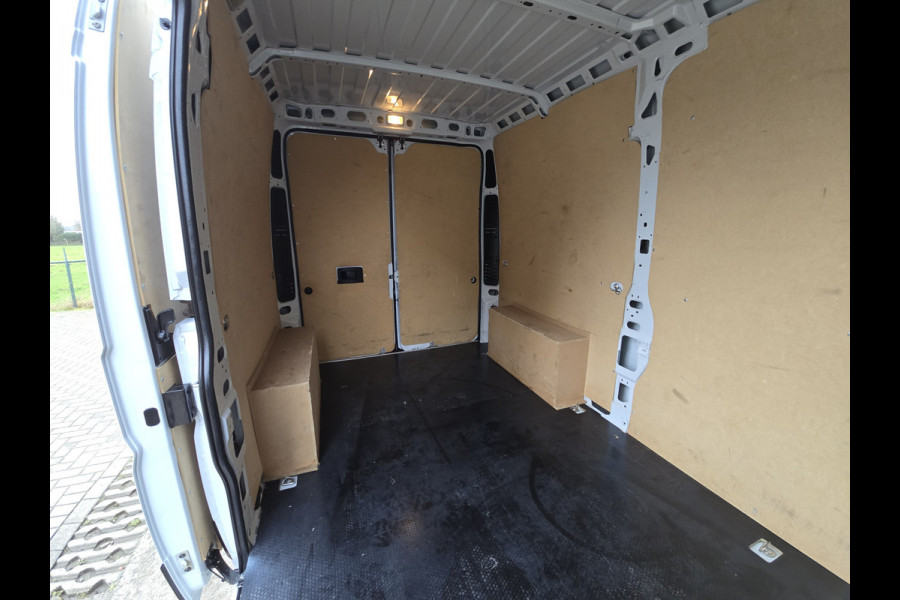 Peugeot Boxer 2.2 BlueHDi L2 H2 3.5T 140 Pk - Euro 6 - Navi - Airco - Cruise Control