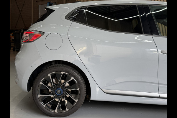 Renault Clio 1.6 E-Tech Full Hybrid 145 esprit Alpine | Groot Navi | Bose | 360 | ACC | Dode hoek | 17" | Carplay | Led | 100% Renault Dealer onderhouden!