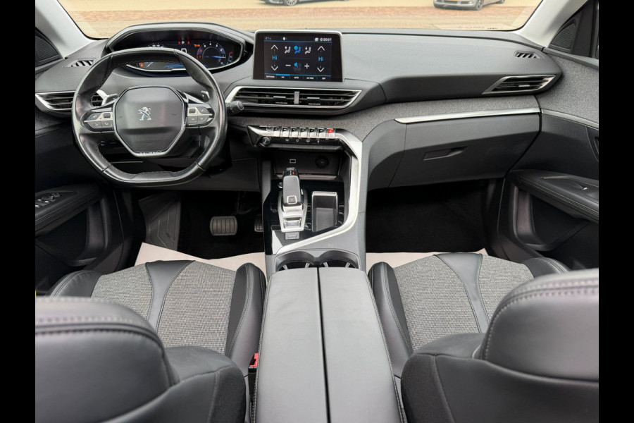 Peugeot 3008 1.2 PureTech Allure l PANO
