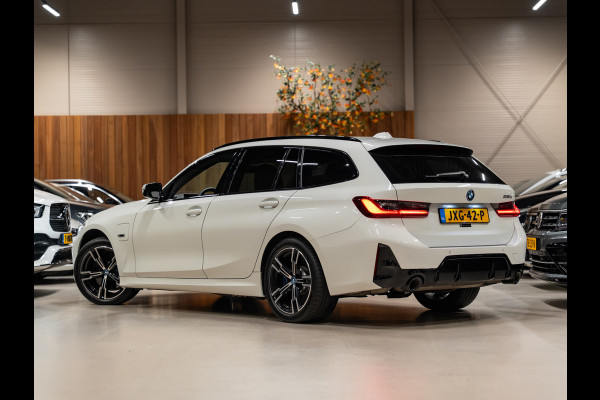 BMW 3 Serie Touring 330e M-Sport 292PK, Facelift, Shadow Line, Wide Screen, Voll Led, Navi, Adaptive Cruise, Voll Onderhoud