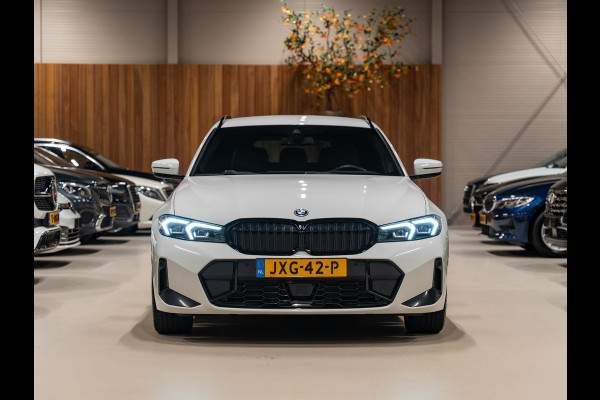 BMW 3 Serie Touring 330e M-Sport 292PK, Facelift, Shadow Line, Wide Screen, Voll Led, Navi, Adaptive Cruise, Voll Onderhoud