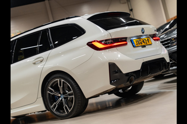 BMW 3 Serie Touring 330e M-Sport 292PK, Facelift, Shadow Line, Wide Screen, Voll Led, Navi, Adaptive Cruise, Voll Onderhoud