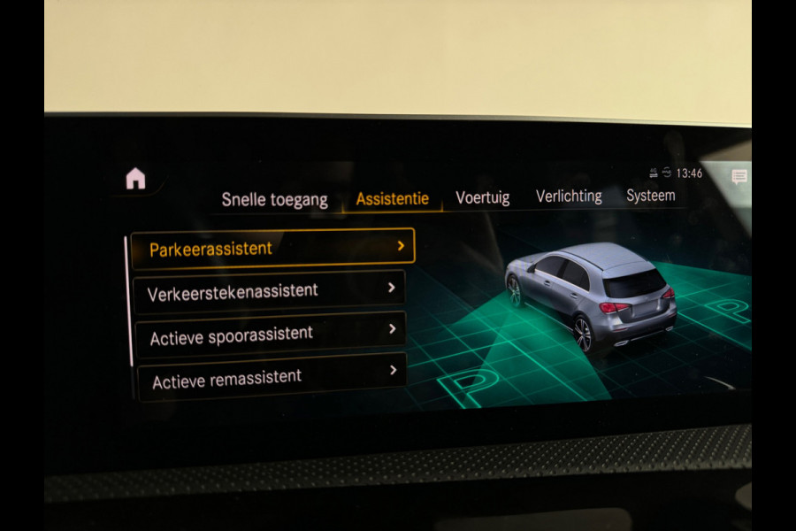Mercedes-Benz A-Klasse 220 AMG Pano|Burmester|Cruise Control|Sfeer|Lane Assist