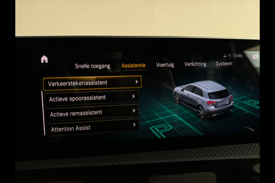 Mercedes-Benz A-Klasse 220 AMG Pano|Burmester|Cruise Control|Sfeer|Lane Assist