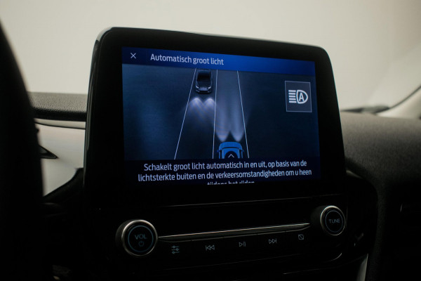 Ford Fiesta 1.0 EcoBoost 125PK Hybrid Titanium NL-auto [ Carplay LED Draadloze Telefoonlader Parkeersensoren Climate Control ]