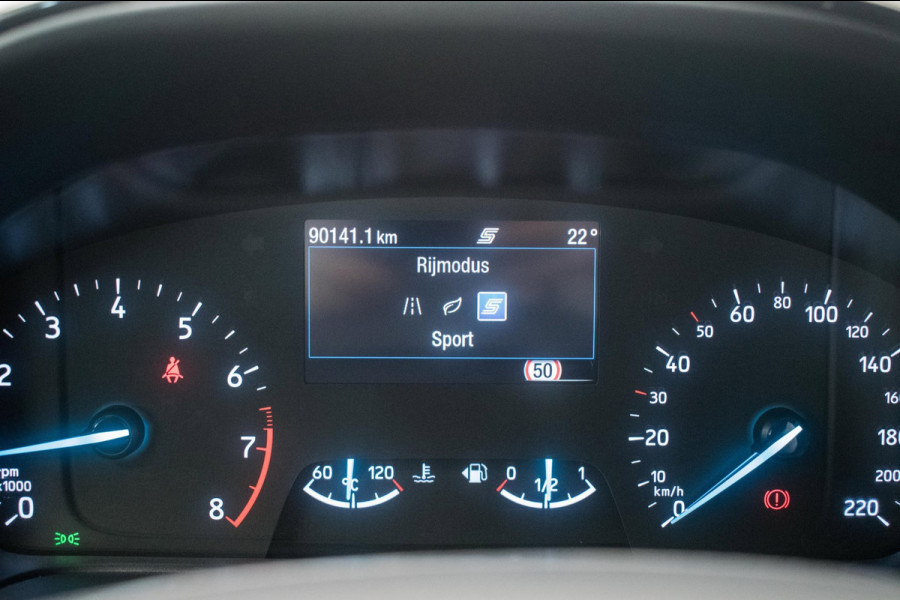 Ford Fiesta 1.0 EcoBoost 125PK Hybrid Titanium NL-auto [ Carplay LED Draadloze Telefoonlader Parkeersensoren Climate Control ]