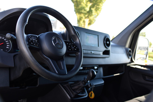 Mercedes-Benz Sprinter 314 2.2 CDI L2H2 RWD Black Edition Camera, Cruise, Carplay, Bearlock, Multimedia, Stoelverwarming, Betimmering, Uniek!