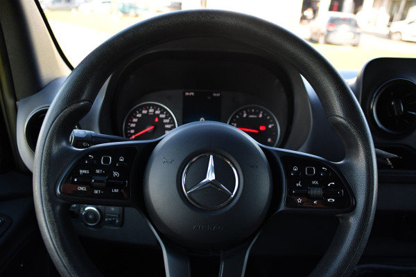 Mercedes-Benz Sprinter 314 2.2 CDI L2H2 RWD Black Edition Camera, Cruise, Carplay, Bearlock, Multimedia, Stoelverwarming, Betimmering, Uniek!