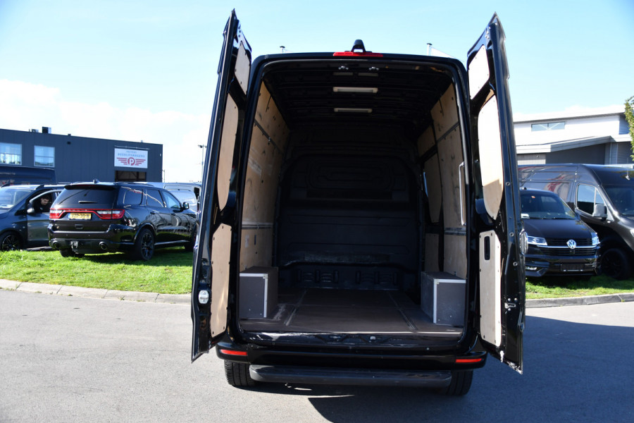 Mercedes-Benz Sprinter 314 2.2 CDI L2H2 RWD Black Edition Camera, Cruise, Carplay, Bearlock, Multimedia, Stoelverwarming, Betimmering, Uniek!