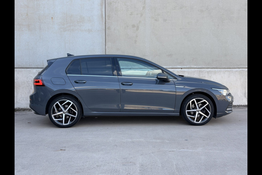 Volkswagen Golf 1.5 eTSI DSG IQ 18'' Massage Sfeer ACC DCC