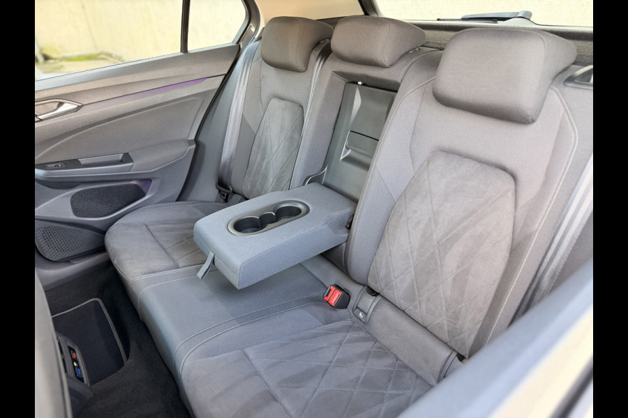 Volkswagen Golf 1.5 eTSI DSG IQ 18'' Massage Sfeer ACC DCC