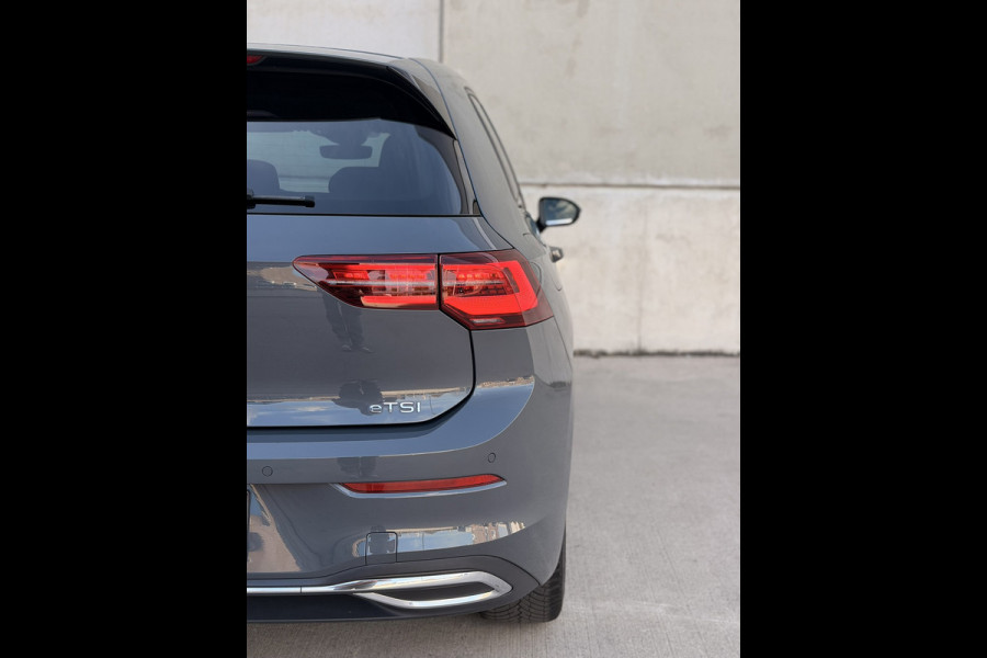 Volkswagen Golf 1.5 eTSI DSG IQ 18'' Massage Sfeer ACC DCC