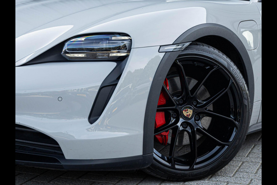 Porsche Taycan Cross Turismo 4 93 kWh | Bose sound | Adaptive Cruise Control | Camera | Panoramadak | Color Krijt 3H
