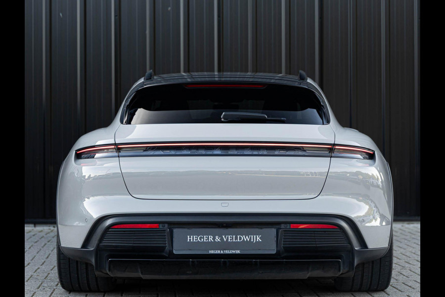 Porsche Taycan Cross Turismo 4 93 kWh | Bose sound | Adaptive Cruise Control | Camera | Panoramadak | Color Krijt 3H