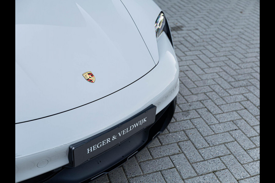 Porsche Taycan Cross Turismo 4 93 kWh | Bose sound | Adaptive Cruise Control | Camera | Panoramadak | Color Krijt 3H
