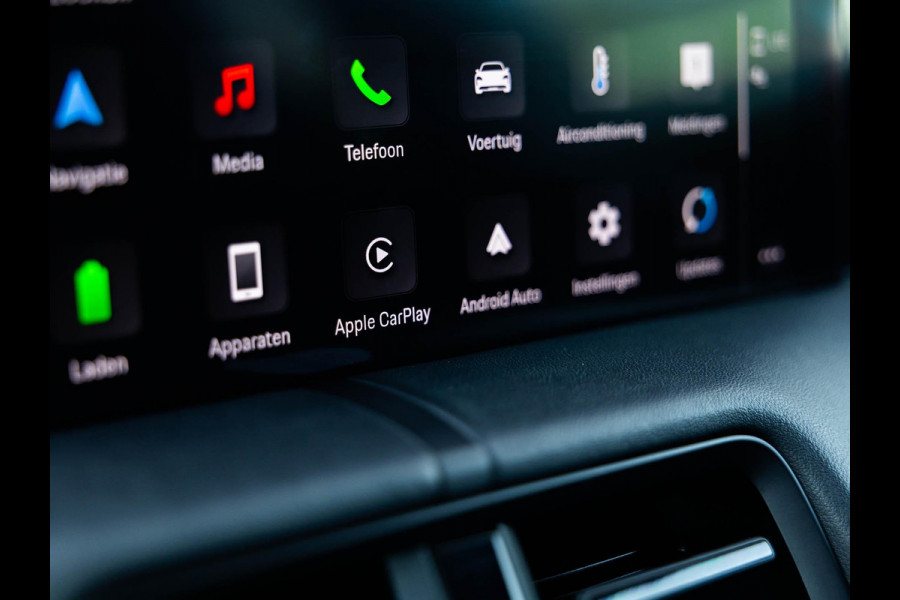 Porsche Taycan Cross Turismo 4 93 kWh | Bose sound | Adaptive Cruise Control | Camera | Panoramadak | Color Krijt 3H